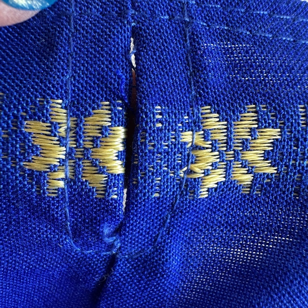 Vtg ThaiSilk Finished Wrap Skirt Elephants Blue Gold Thailand 50” X 38” - Picture 7 of 8